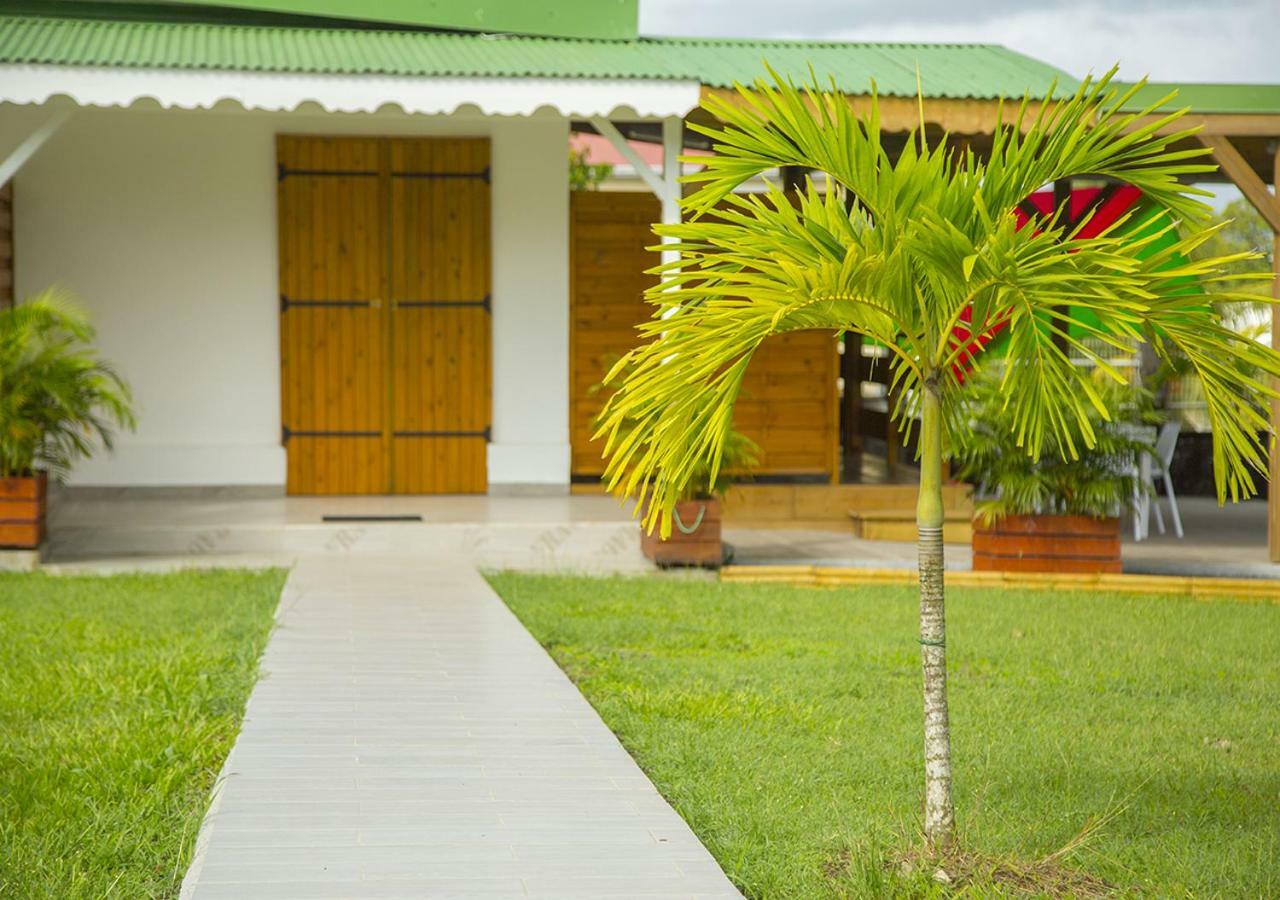 Gite Hibiscus Destrellan Baie-Mahault Ngoại thất bức ảnh